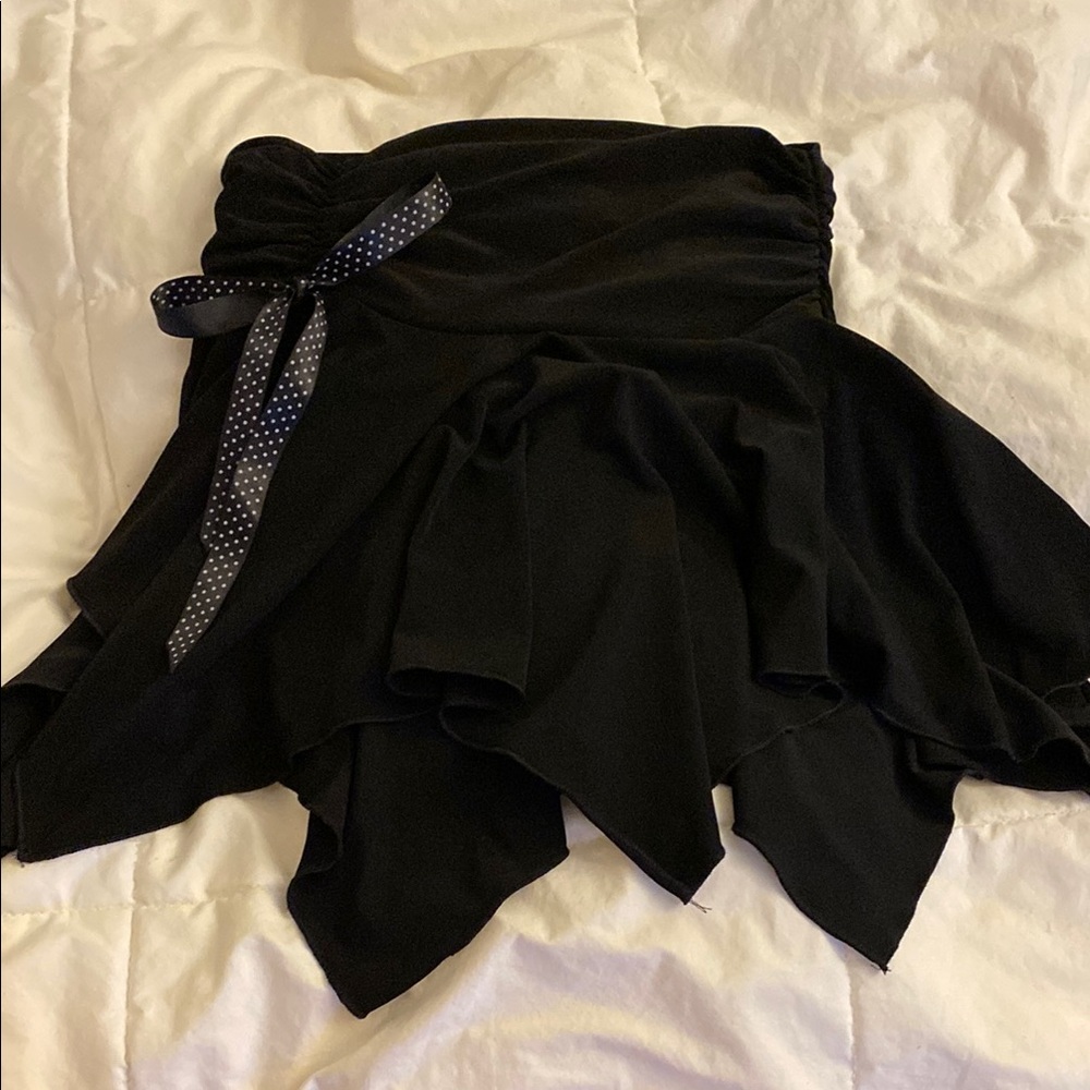 Vintage Elegant Black Skirt with Polka Dot Accent